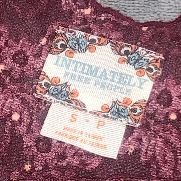 NEW!  Free People Semi-Sheer Stretch Lace Burgundy Tank W/ Ditzy Floral - Picture 6 of 8